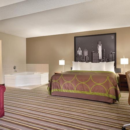 ซูเปอร์ 8 บาย วินด์แฮม แชมเบอร์สเบิร์ก I-81 Hotel ภายนอก รูปภาพ