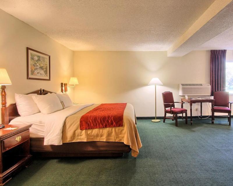 ซูเปอร์ 8 บาย วินด์แฮม แชมเบอร์สเบิร์ก I-81 Hotel ภายนอก รูปภาพ
