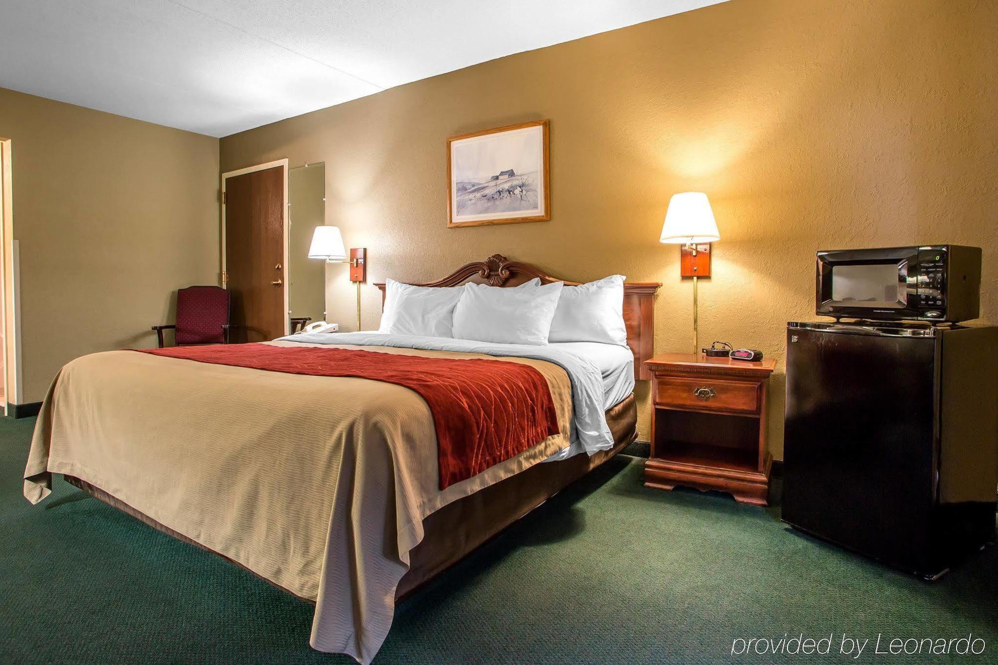 ซูเปอร์ 8 บาย วินด์แฮม แชมเบอร์สเบิร์ก I-81 Hotel ภายนอก รูปภาพ