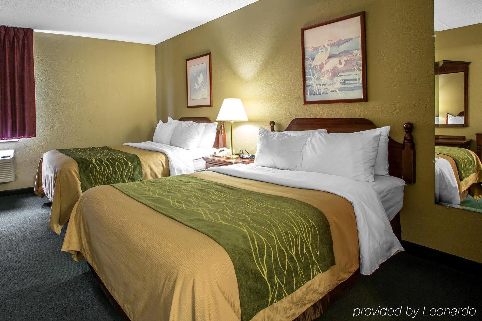ซูเปอร์ 8 บาย วินด์แฮม แชมเบอร์สเบิร์ก I-81 Hotel ภายนอก รูปภาพ
